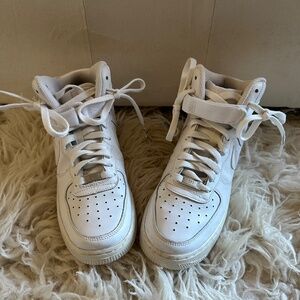 Nike Air Force 1 Mid Triple White Boys Basket Ball Shoe Size 6.5 DH29333-111